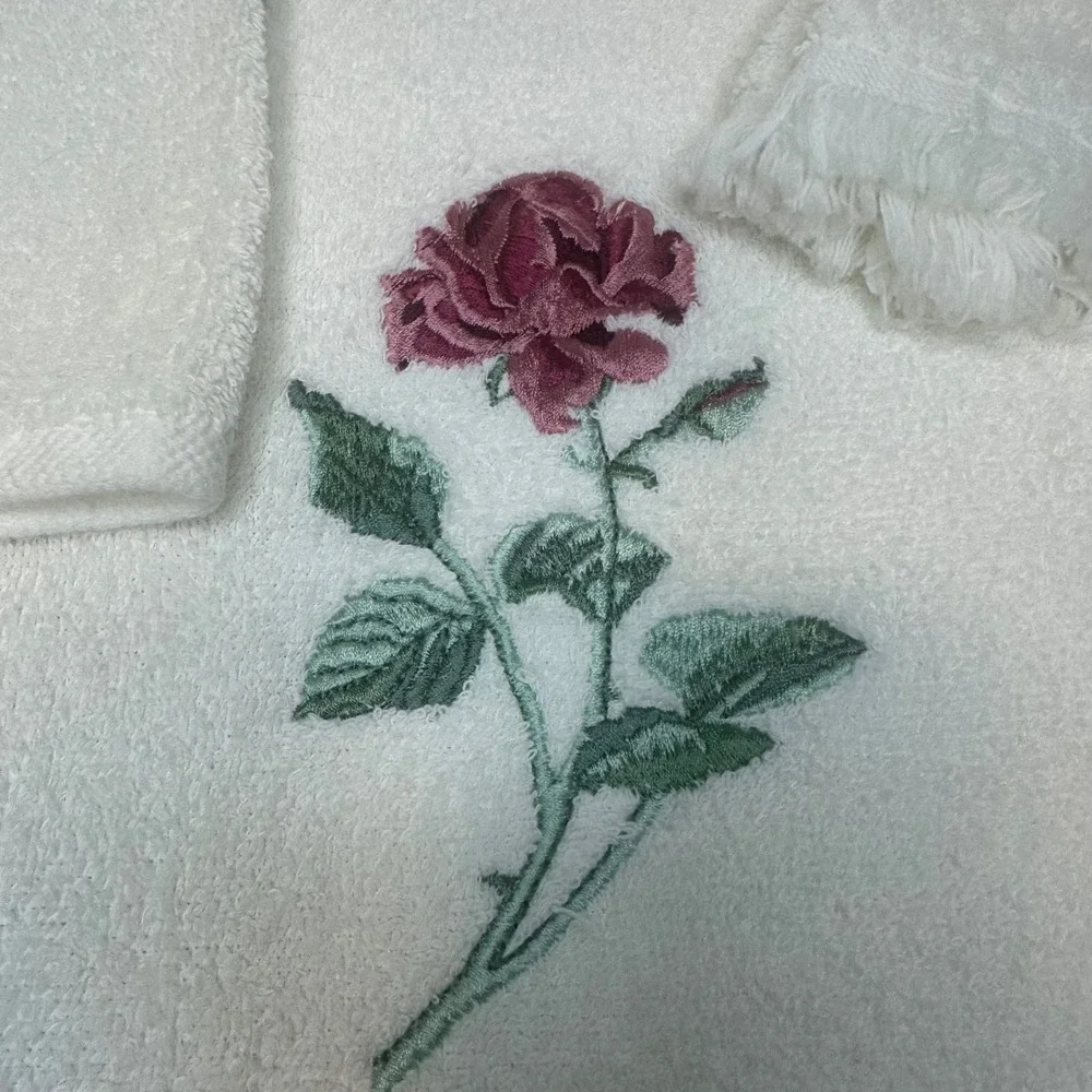 Vintage Accents by Home Innovations 3pc Towel‎ Set Embroidered Rose White Cotton